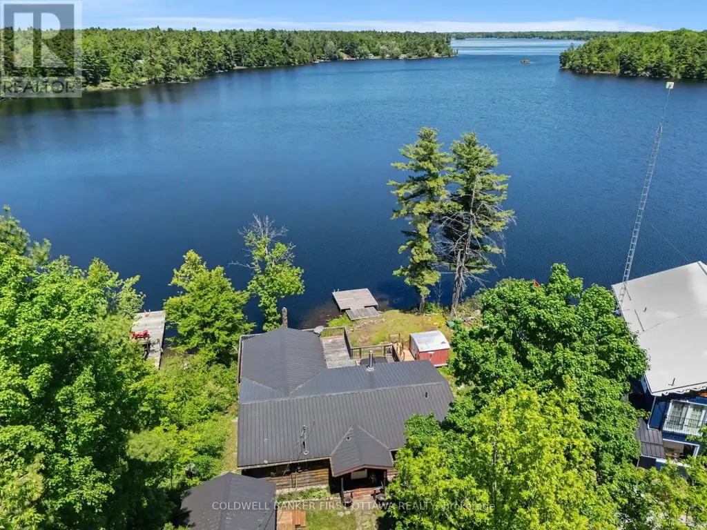 1394 Black Lake North Shore, Tay Valley